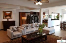 4 Bedroom Kathu golf view villa with large pool, 4 km from BIS 4 Bedroom Kathu golf view villa with large pool, 4 km from BIS