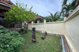 Two Bedroom Villa with a Communal Swimming Pool for Rent nearby Loch Palm Two Bedroom Villa with a Communal Swimming Pool for Rent nearby Loch Palm
