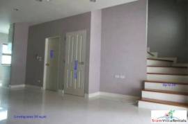 The Private - Contemporary Townhouse with 3 bedrooms, 4 bathrooms for rent closed to Bang Chak station. The Private - Contemporary Townhouse with 3 bedrooms, 4 bathrooms for rent closed to Bang Chak station.