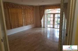 Windmill Village Bangna Golf Course - Extra Large Four Bedroom Home with Pool near the Airport