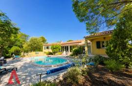 5 room, 159m2 Villa for sale in Fouzilhon - 365 000 € * 5 room, 159m2 Villa for sale in Fouzilhon - 365 000 € *