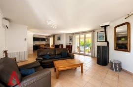 5 room, 159m2 Villa for sale in Fouzilhon - 365 000 € * 5 room, 159m2 Villa for sale in Fouzilhon - 365 000 € *