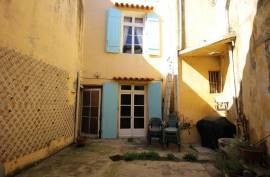 6 room, 225m2 Bourgeois style house for sale in Nissan lez enserune - 189 000 € *