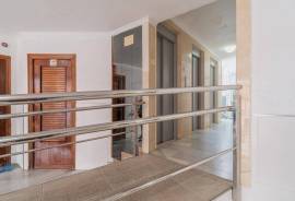 listing listing
