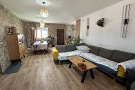 listing listing