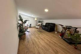 listing listing
