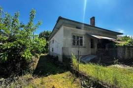 Property with Two Houses, 2,000 sq.m. Garden & Stunning Natural Surroundings