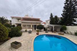 Spacious Detached 4 Bedroom House with Private Pool in Kiti,Larnaca
