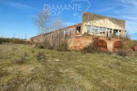 AR1383 – Real estate complex consisting of an industrial building, a residential property and land