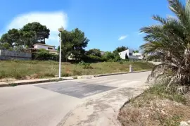 Building land with sea and mountain views in Jávea