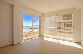 Apartment with sea view in the centre of Moraira