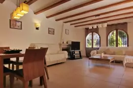 Mediterranean style villa with 4 bedrooms in Javea