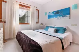 Lovely 2 Bedroom Bungalow in Moraira