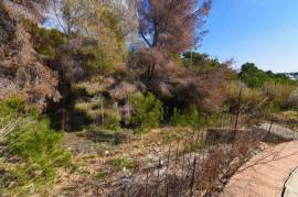A buildable plot in Benissa, with beautiful open views toward the valley, just 600 m distance to the beach.