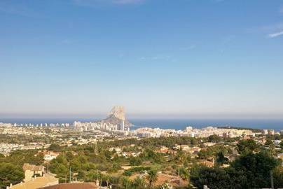 Grundstück in Calpe mit Meerblick, nur 2 km von Calpe und 2,5 km vom Strand entfernt.