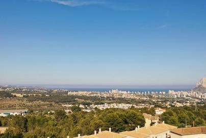 Grundstück in Calpe mit Meerblick, nur 2 km von Calpe und 2,5 km vom Strand entfernt.