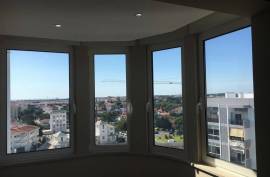 Fully renovated 4 bedroom apartment with sea and mountain view - Cascais