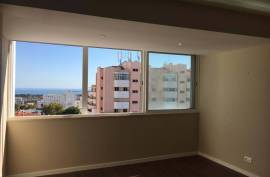 Fully renovated 4 bedroom apartment with sea and mountain view - Cascais