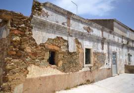 Two old houses with/ Land