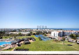 Three Bedroom Duplex Apartment, Terrace with Sea Views in Hotel Unit - Albufeira