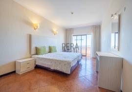 Three Bedroom Duplex Apartment, Terrace with Sea Views in Hotel Unit - Albufeira
