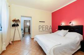 House T5 plus 3 independent T2 apartments, located in Tunes - Algarve House T5 plus 3 independent T2 apartments, located in Tunes - Algarve