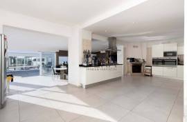 House T5 plus 3 independent T2 apartments, located in Tunes - Algarve House T5 plus 3 independent T2 apartments, located in Tunes - Algarve