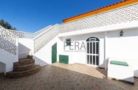 House T5 plus 3 independent T2 apartments, located in Tunes - Algarve House T5 plus 3 independent T2 apartments, located in Tunes - Algarve