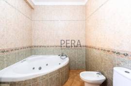 House T5 plus 3 independent T2 apartments, located in Tunes - Algarve House T5 plus 3 independent T2 apartments, located in Tunes - Algarve