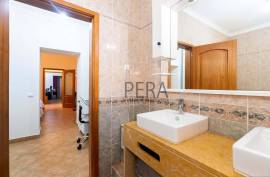 House T5 plus 3 independent T2 apartments, located in Tunes - Algarve House T5 plus 3 independent T2 apartments, located in Tunes - Algarve