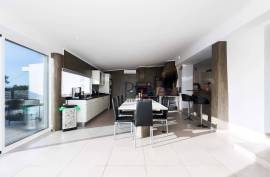 House T5 plus 3 independent T2 apartments, located in Tunes - Algarve House T5 plus 3 independent T2 apartments, located in Tunes - Algarve