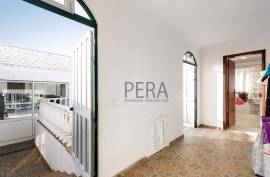 House T5 plus 3 independent T2 apartments, located in Tunes - Algarve House T5 plus 3 independent T2 apartments, located in Tunes - Algarve