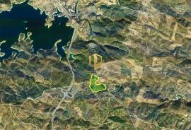 Land near the Odeleite dam, with project approved for Rural Hotel, on land of 70.6 hectares