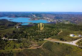 Land near the Odeleite dam, with project approved for Rural Hotel, on land of 70.6 hectares