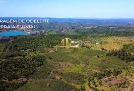 Land near the Odeleite dam, with project approved for Rural Hotel, on land of 70.6 hectares