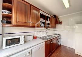 2 bedroom apartment with parking in Foz do Arelho