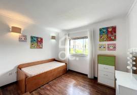 2 bedroom apartment with parking in Foz do Arelho