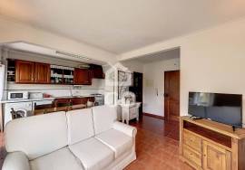 2 bedroom apartment with parking in Foz do Arelho