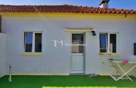 House 2 Bedrooms in Ovar