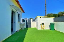 House 2 Bedrooms in Ovar