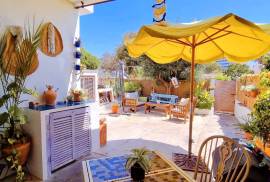 GROUND FLOOR BUNGALOW IN CALAS DE MALLORCA