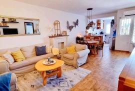 GROUND FLOOR BUNGALOW IN CALAS DE MALLORCA