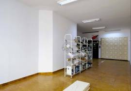 Commercial space in the Center of Lagoa