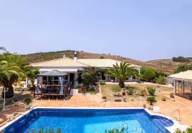 4 bedroom villa nestled in the countryside with ample space.