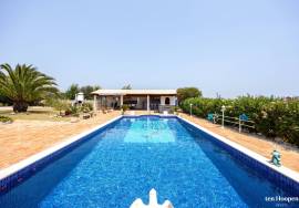 4 bedroom villa nestled in the countryside with ample space.