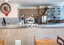 Restaurants / Bars / Shops  Maia Moreira
