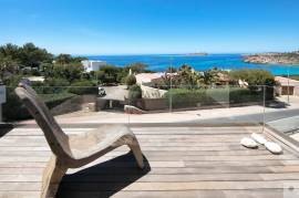 SEMI-DETACHED HOUSE WITH STUNNING SEA VIEWS IN CALA TARIDA