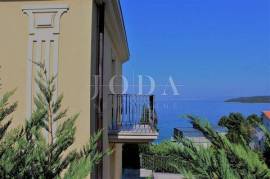 Villa on a excellent location with sea view