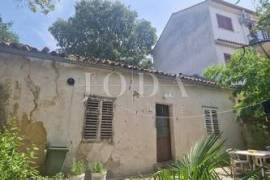 Charming Old House in Prime Crikvenica Location - Just Steps Away from Sandy Beach and City Center