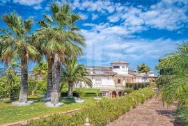 5 Bedrooms - Villa - For Sale 5 Bedrooms - Villa - For Sale